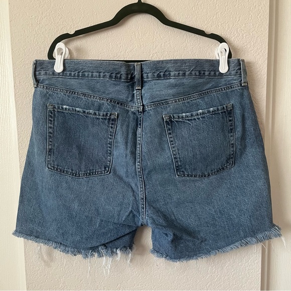 Old Navy High Rise Slouchy Straight Darla Jean Shorts Size 16 Distressed Jeans - Picture 7 of 15